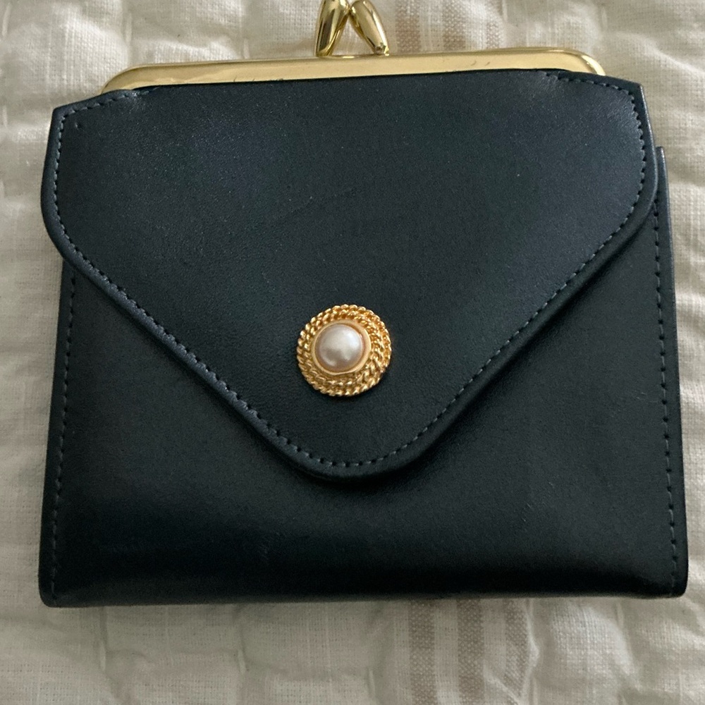 Rr Princess Gardner Wallet – Navy Blue & Faux Pearl Accent,1960s New~Chic